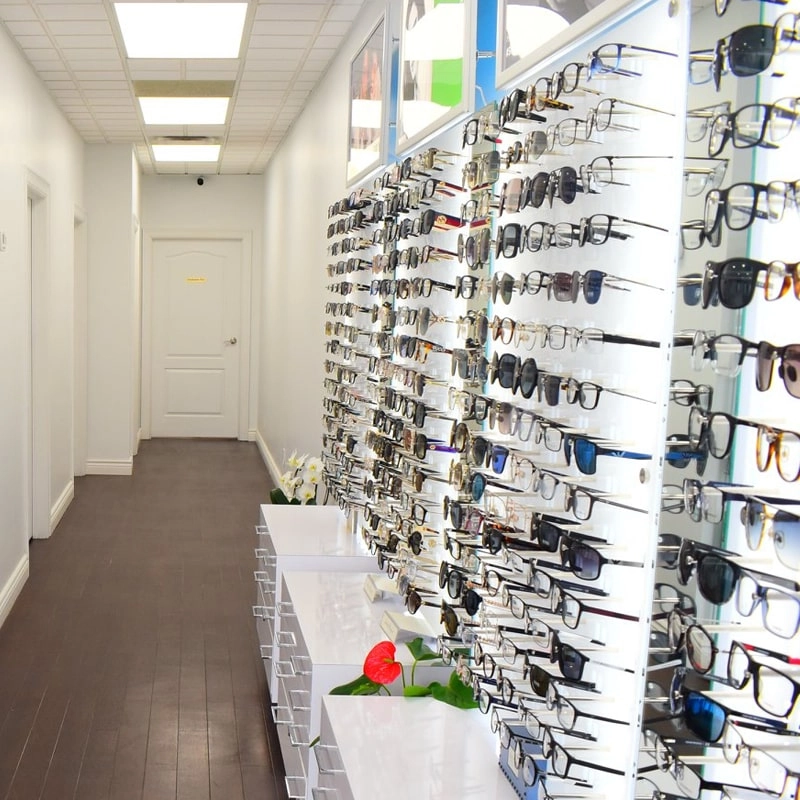 Eyeglasses and Sunglasses in Vaughan