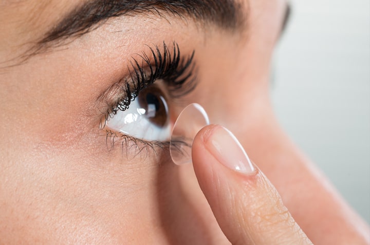 Contact Lens Fitting in Vaughan